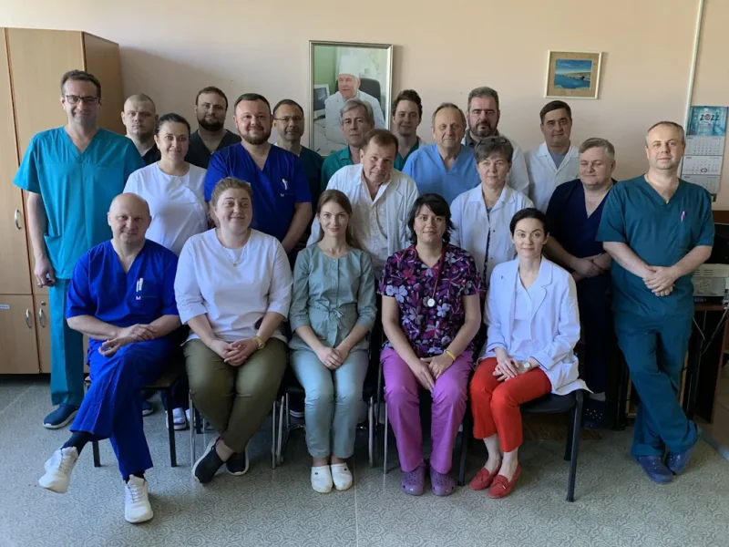 Колектив хірургічного відділу під керівництвом професора Михайла Болгова.
